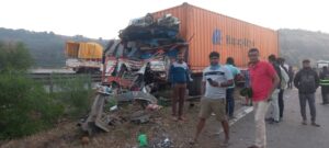 One Dead And Six Severely Injured In Accident Between Container And Bus On Pune-Mumbai Expressway