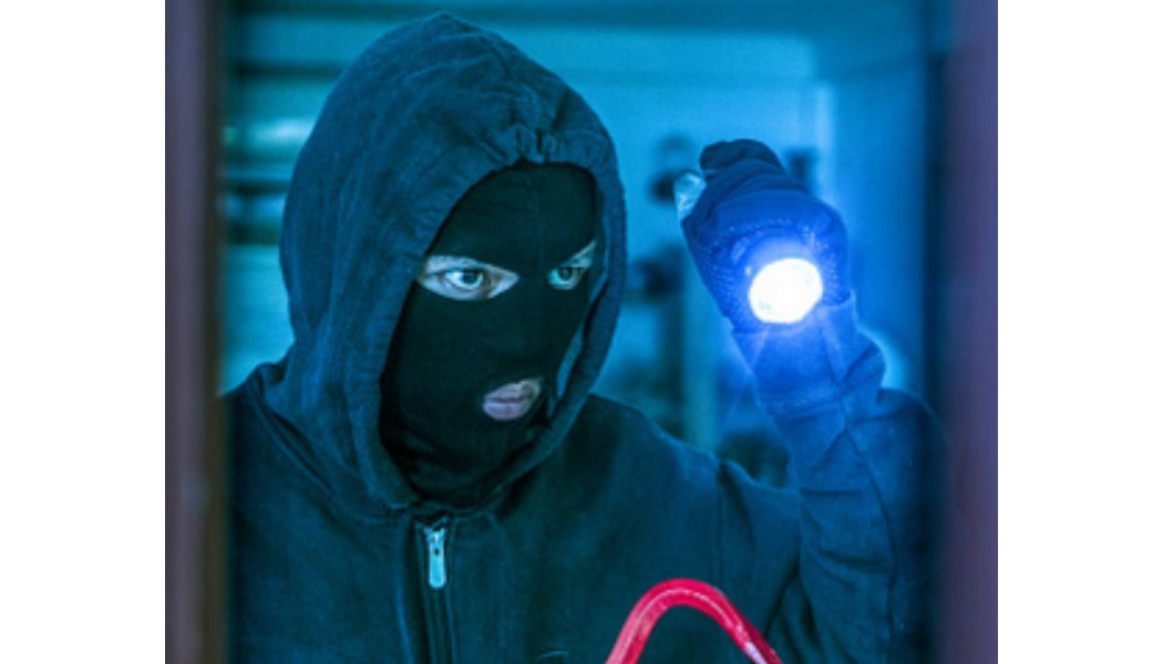 Thane: Burglars Steal Mobiles Worth Rs 30 Lakh From Shop In Kalyan In ...