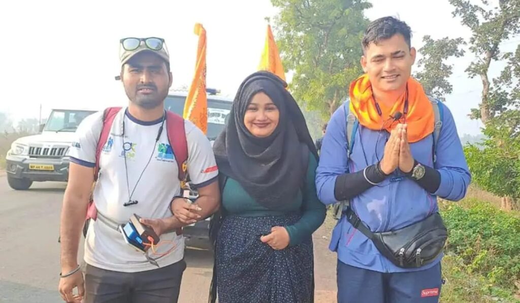 Muslim Woman's Inspirational Journey on Foot from Mumbai to Ayodhya Breaks Stereotypes