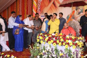 Mumbai: Emotional Moments Emerge as Bharat's Character Explored in Shri Ram Katha at Malad